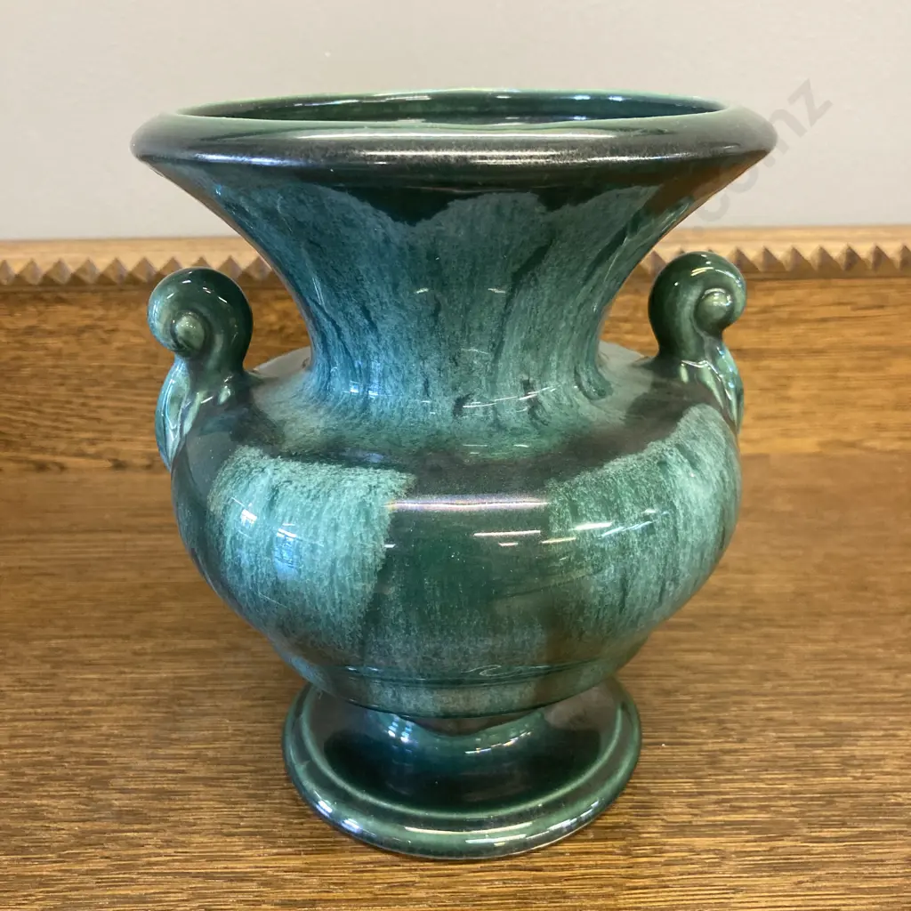 Titian New Zealand Vase. In (Orzel) Green Glaze, Marked At Base SB 204. 17 x 14cm Image 1++