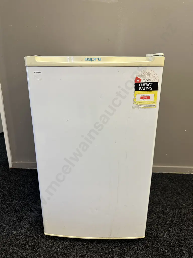 Aspira 115 Litre Bar Fridge Image 1++