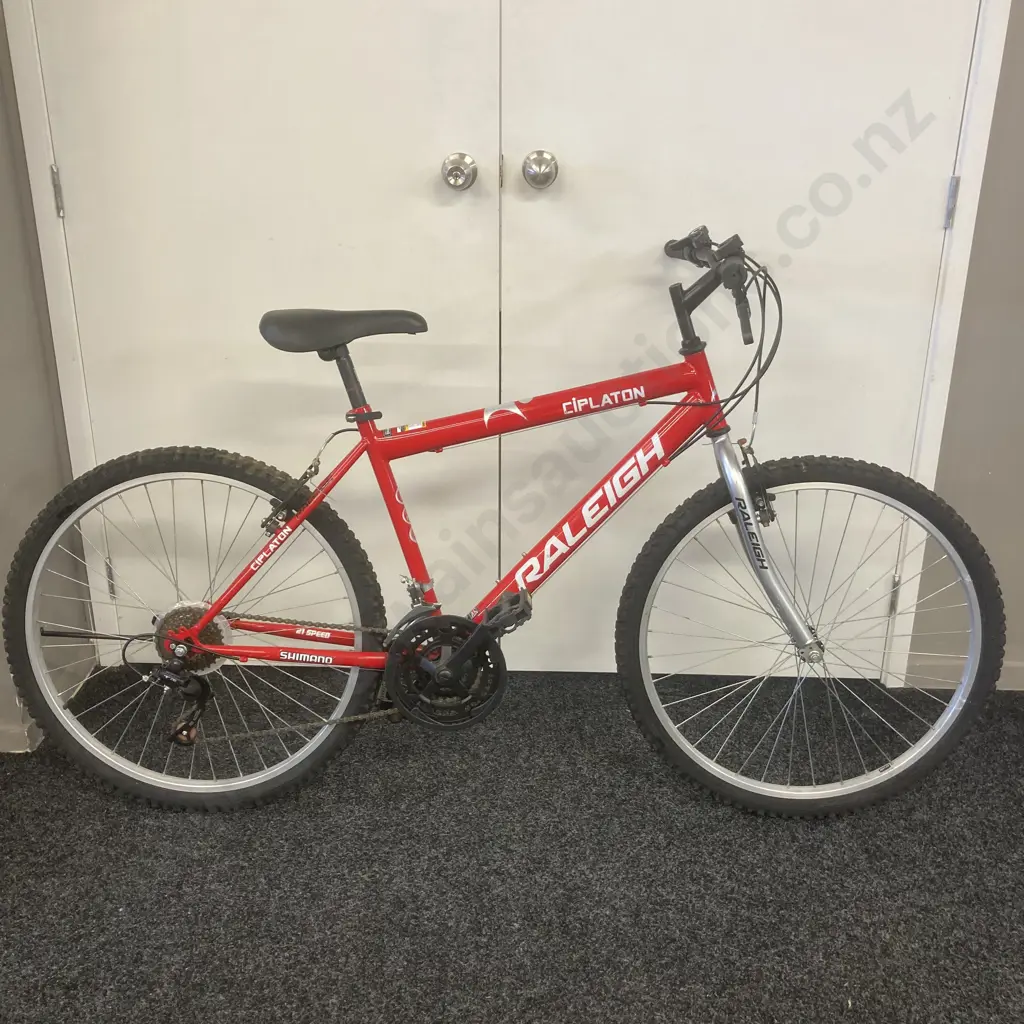 Raleigh CiPLATON 21 Speed Bike - Red & White Colours Image 1++