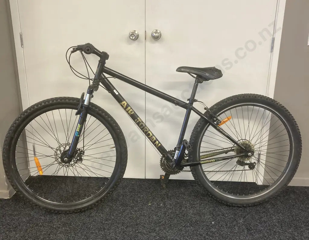 Black Mountain Bike Image 1++