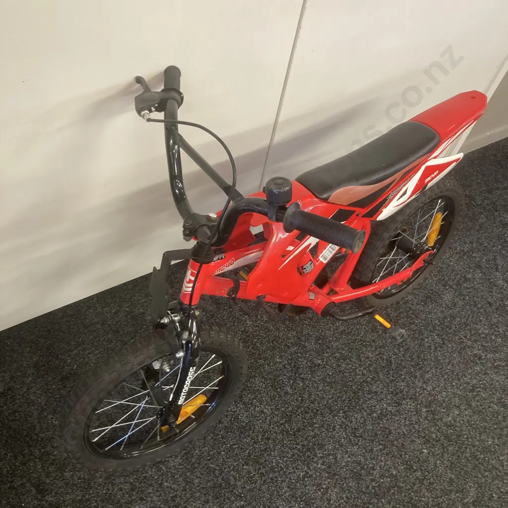 Red & White MC40 Kids Bike Image 1++