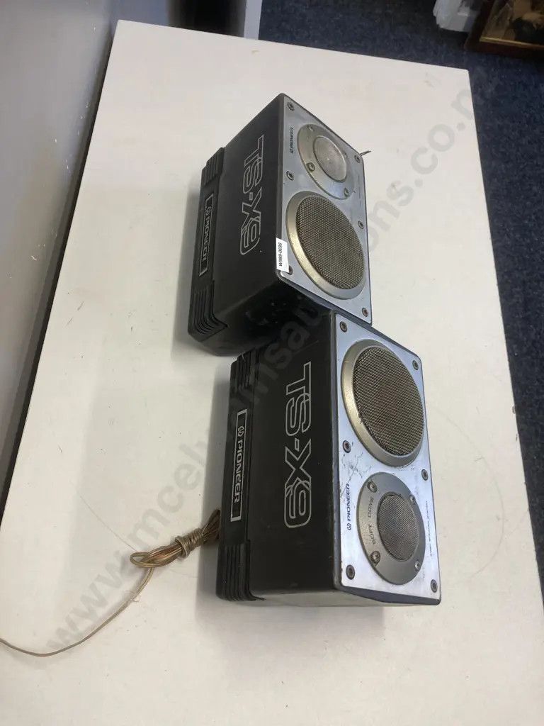 Pair of Vintage Pioneer TS-X9 2-Way Car Speakers Image 1++