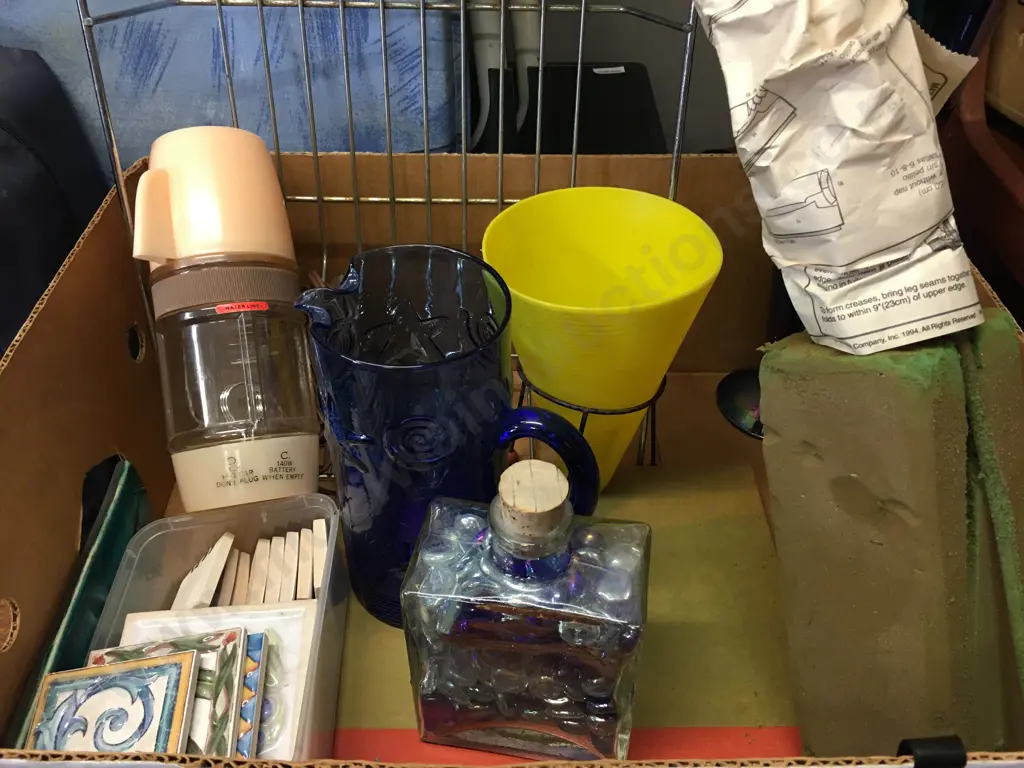 Box Lot Retro 12V Coffee Maker, Tiles Etc Image 1++