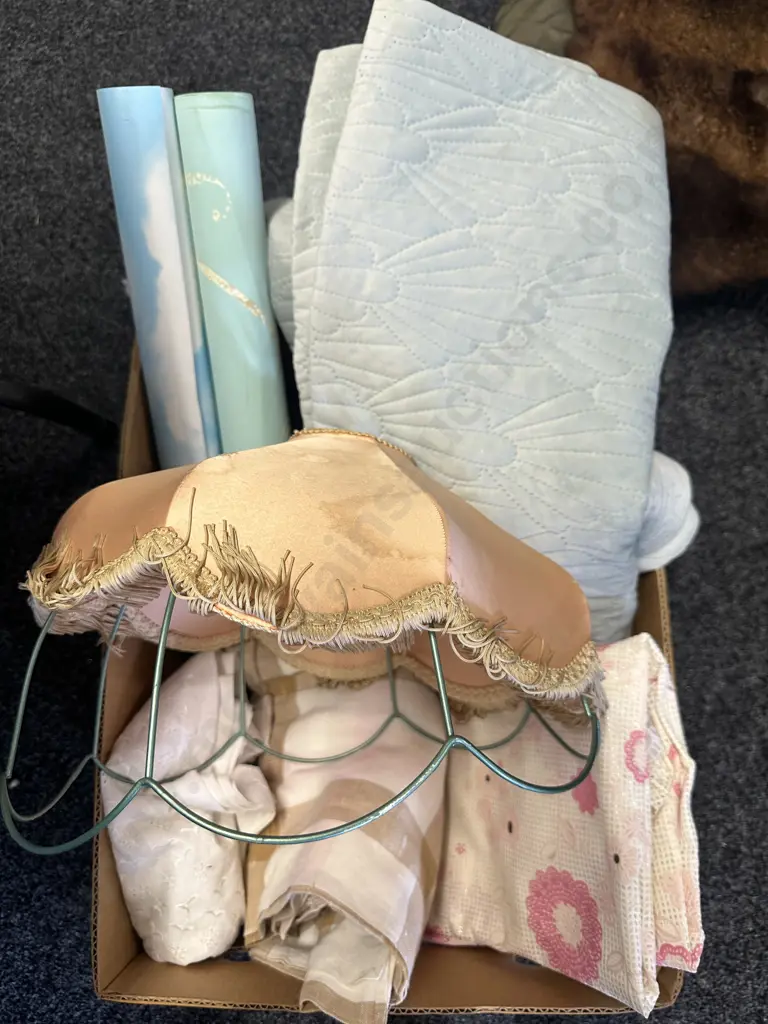 Vintage Linen, Shades, Wallpaper Etc   Image 1++