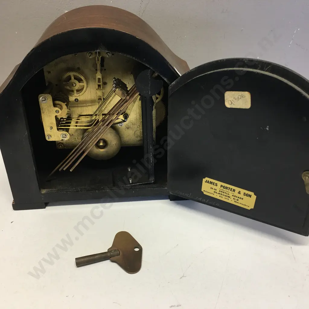 Vintage 1930's Perivale England 'Anvil' 8-Day Striking Mantle Clock With Key. H21 W23 D13cm Image 1++