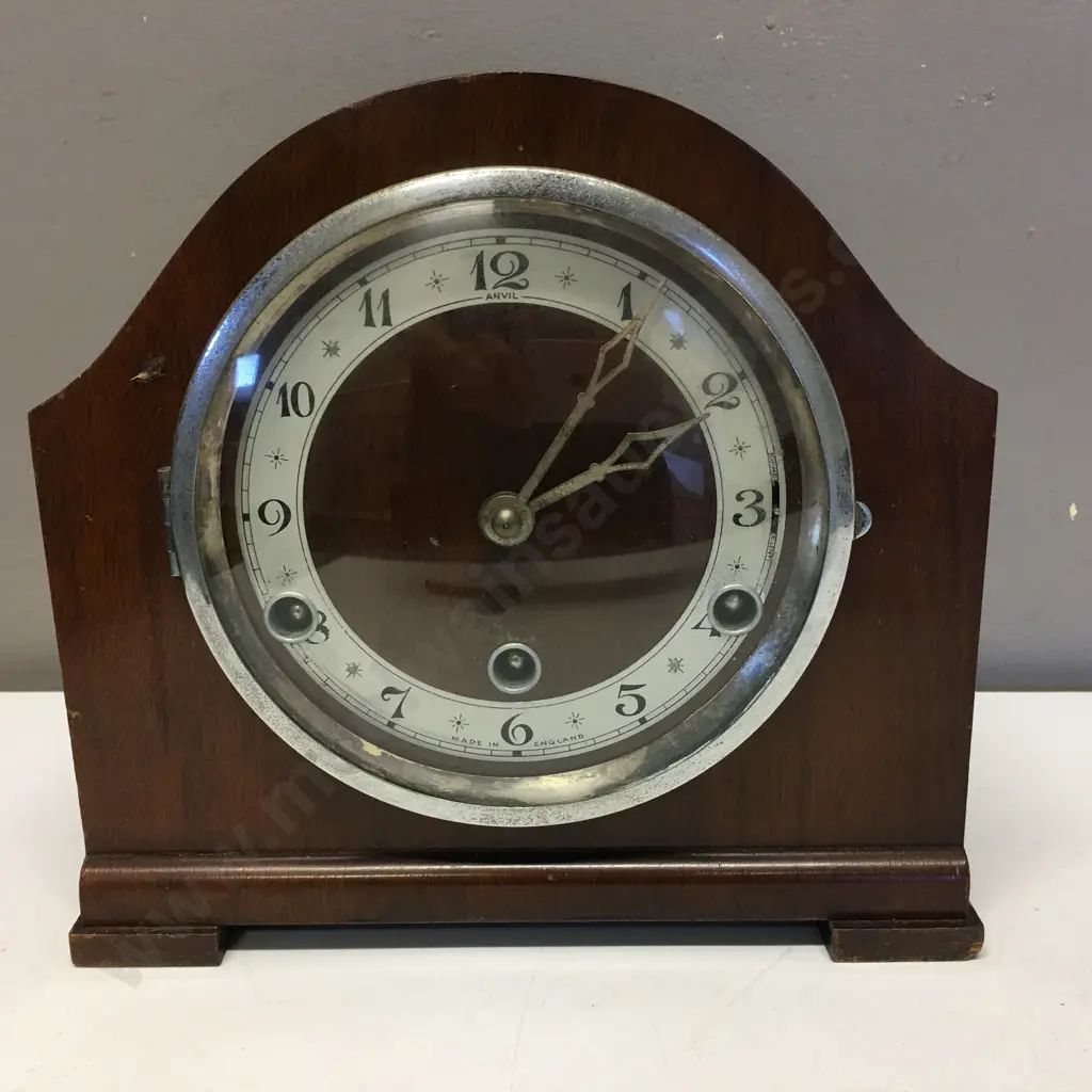 Vintage 1930's Perivale England 'Anvil' 8-Day Striking Mantle Clock With Key. H21 W23 D13cm Image 1++