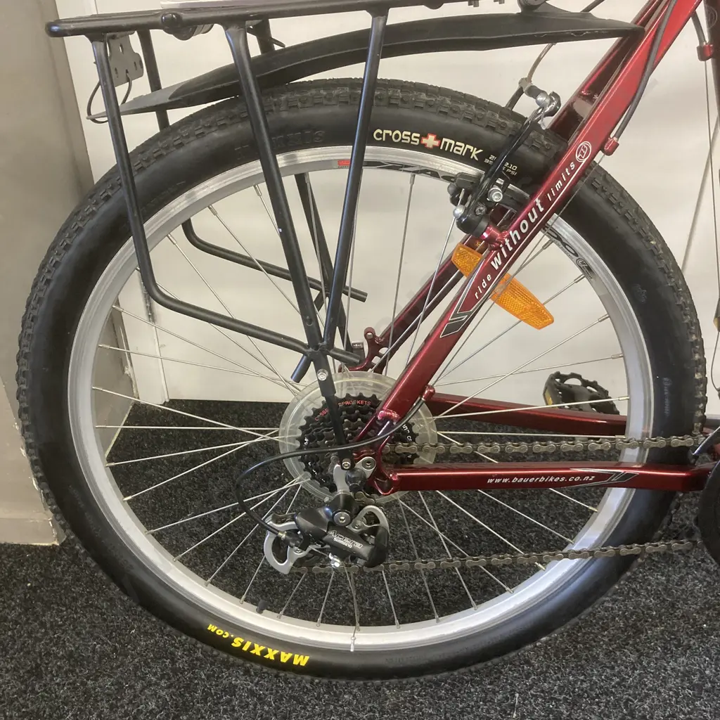 Bauer Magnum Mountain Bike With Cateye Velo 8, Slash Guards, Hydraulic Seat, Hand Pump, Front Shocks, Manual Etc Image 1++