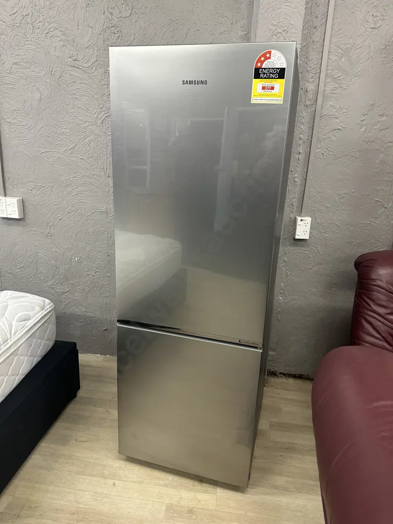 Samsung 310L Bottom Mount Fridge Freezer - Silver (SRL335NLS) Image 1++