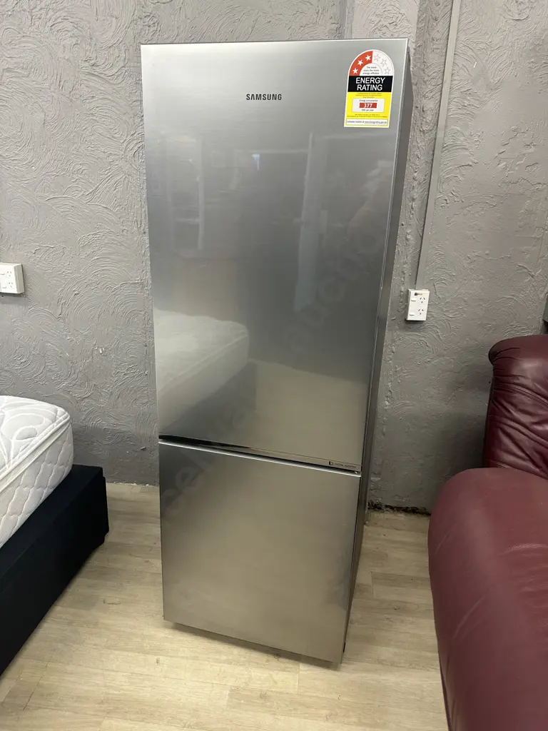 Samsung 310L Bottom Mount Fridge Freezer - Silver (SRL335NLS) Image 1++