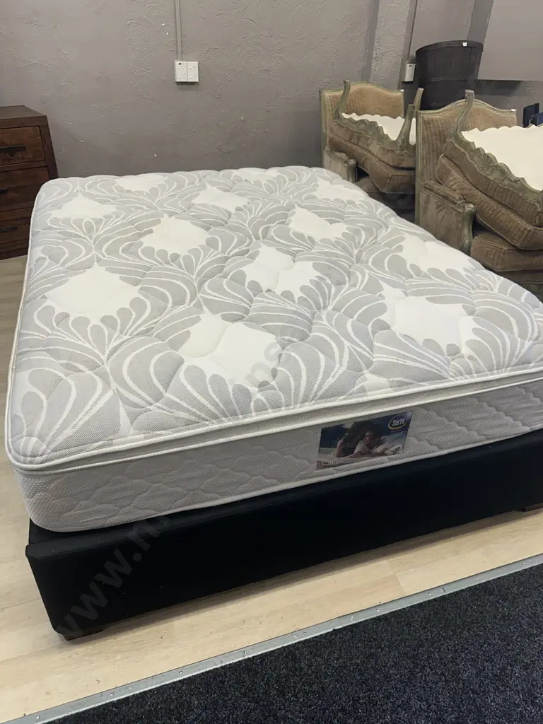 Serta Calais Queen Size Bed Image 1++