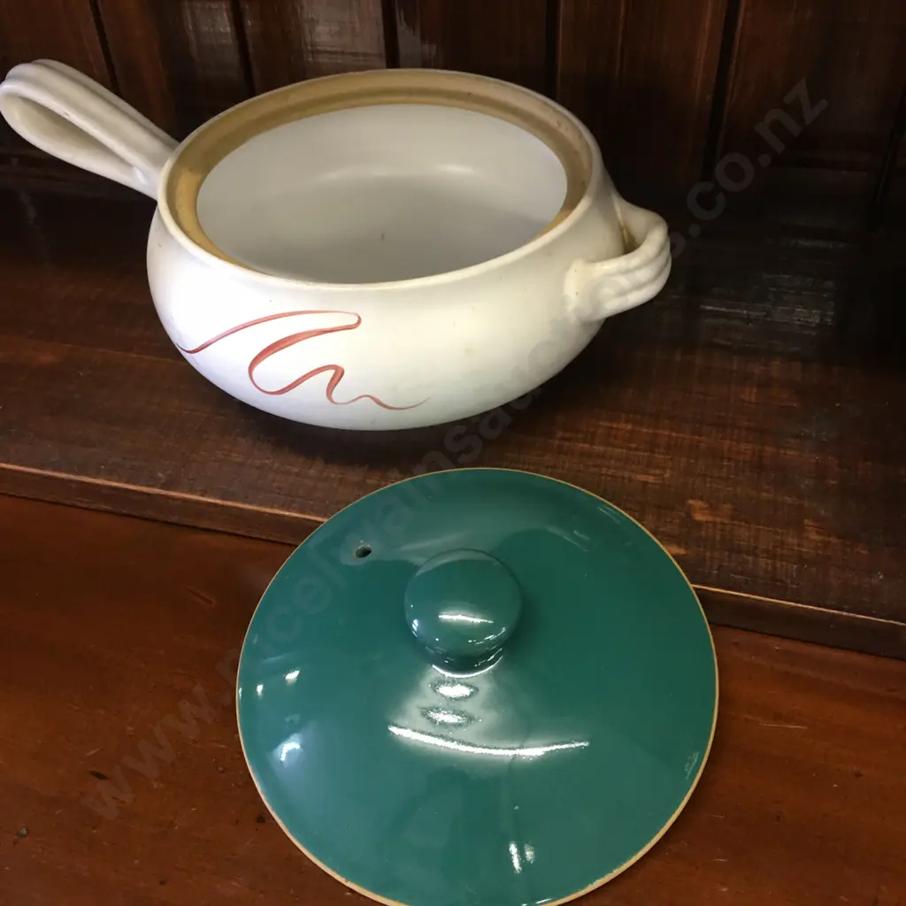 Denby Ironstone Soup Or Bean Pot With Handle Image 1++