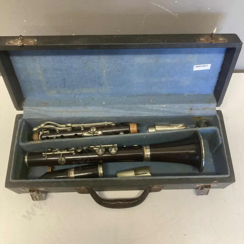 Cabart A Paris Bb (B Flat) Wood Clarinet circa 1920s - 1930 with Case Image 1++