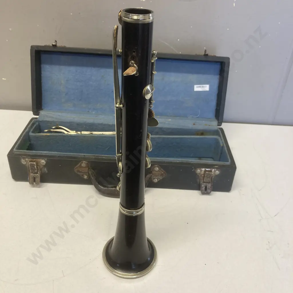 Cabart A Paris Bb (B Flat) Wood Clarinet circa 1920s - 1930 with Case Image 1++