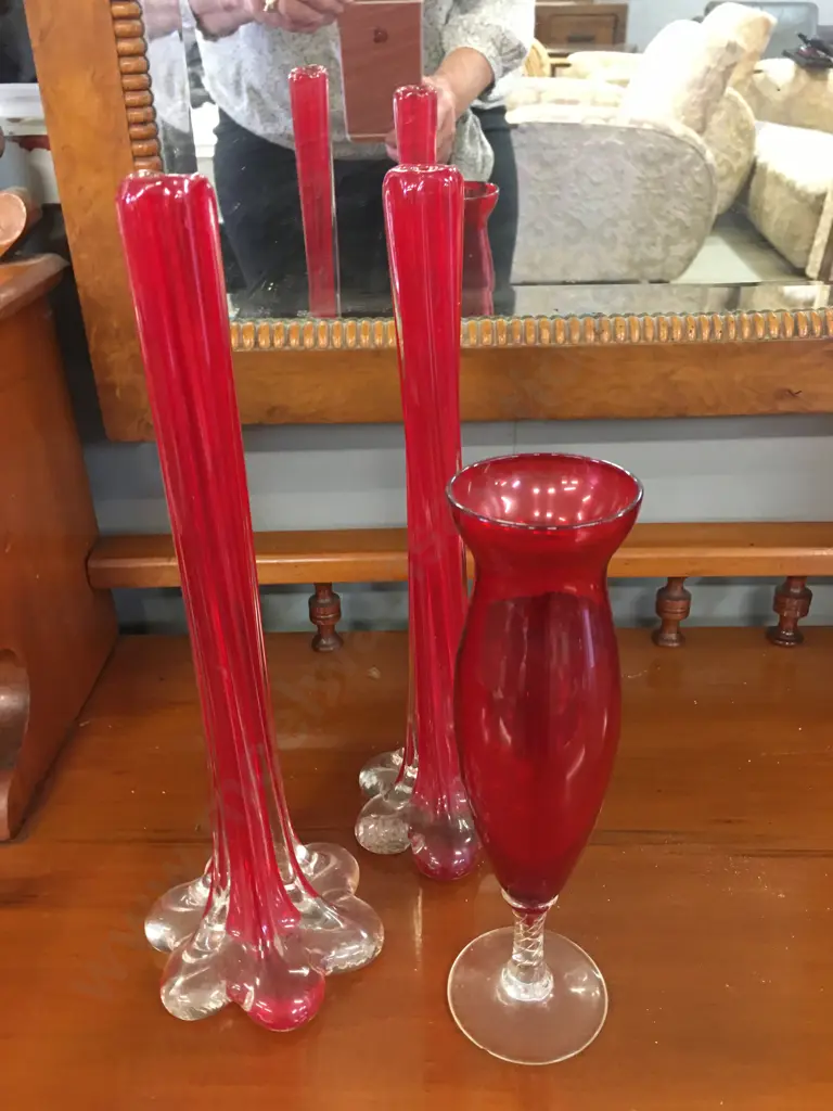 Ruby Red Vases & Bud Vase Image 1++
