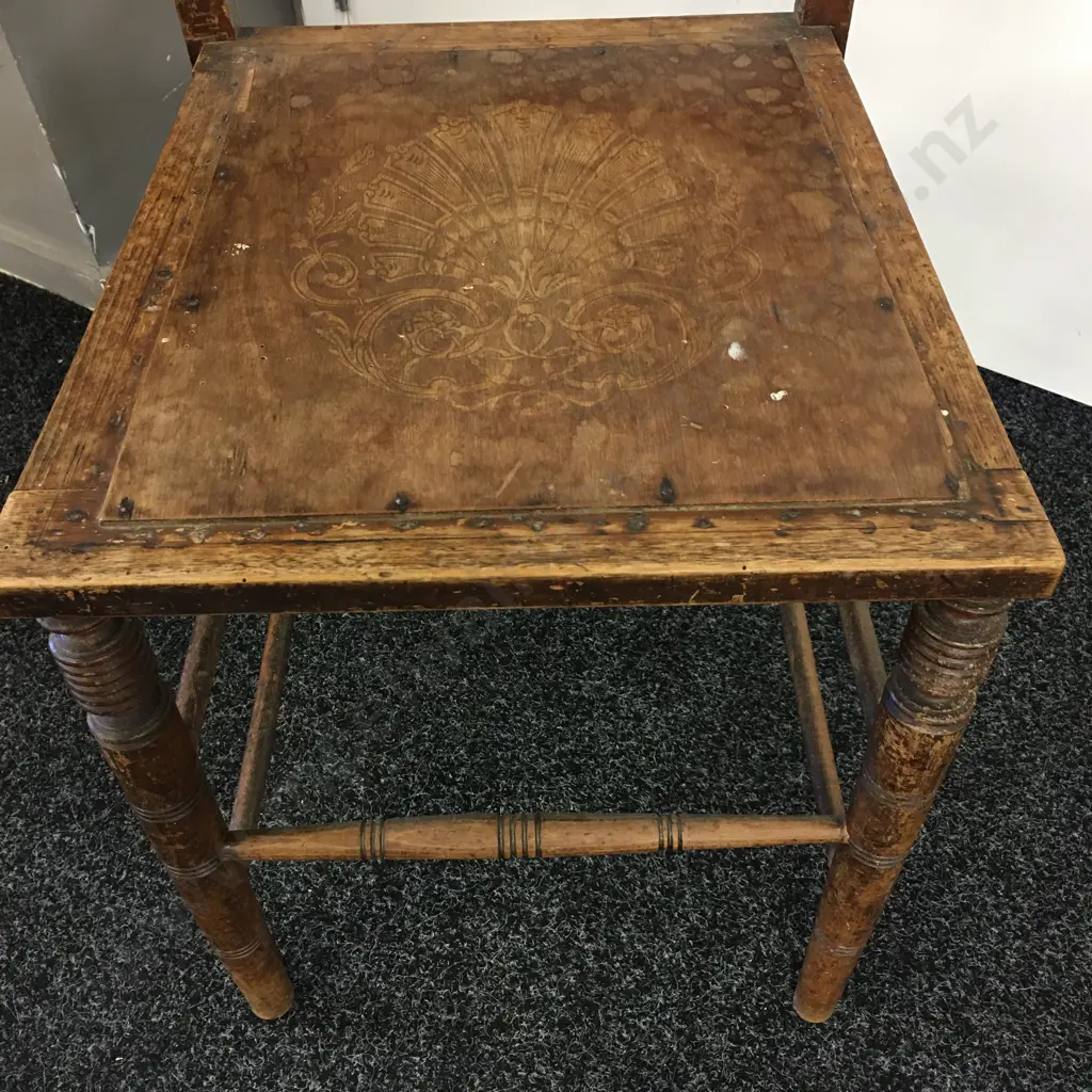 Antique Dining Chair Turned Wood & Carved Details. Image 1++
