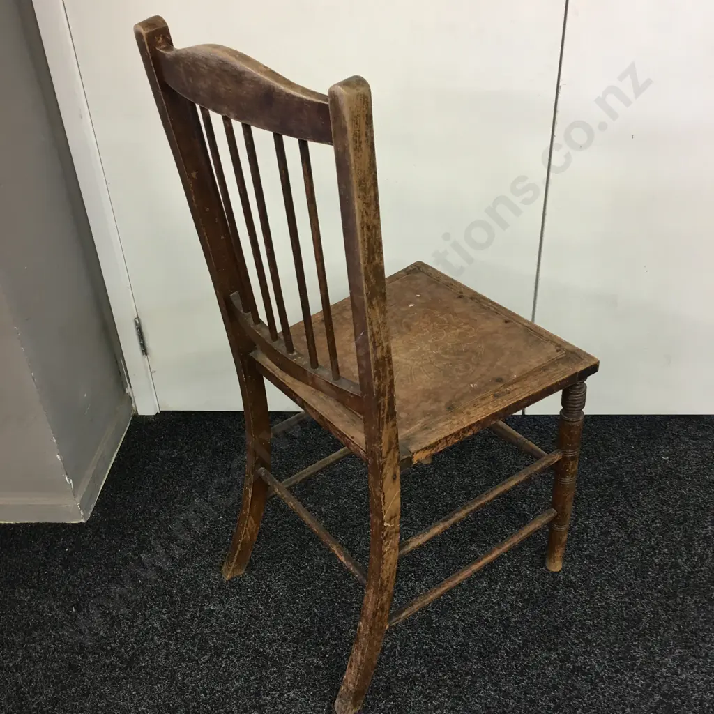 Antique Dining Chair Turned Wood & Carved Details. Image 1++