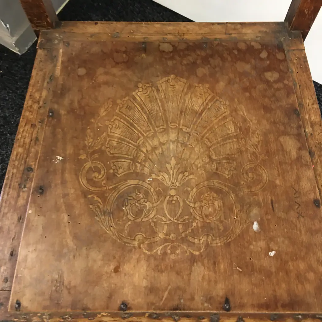 Antique Dining Chair Turned Wood & Carved Details. Image 1++