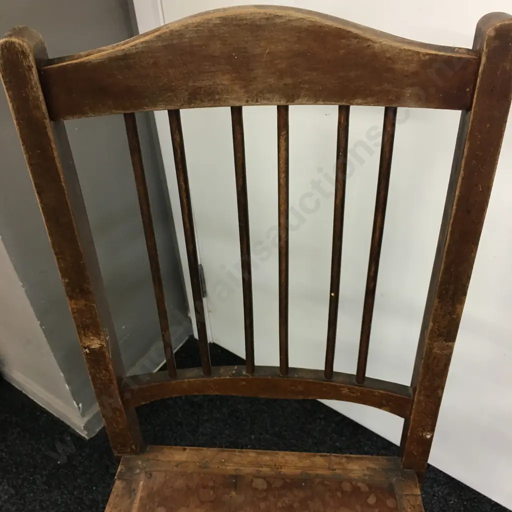 Antique Dining Chair Turned Wood & Carved Details. Image 1++