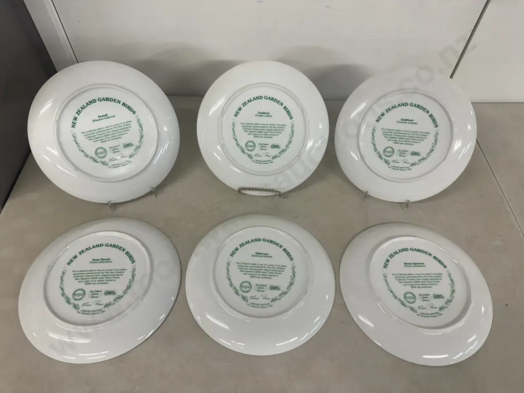 Six Crown Lynn Limited Edition New Zealand Birds Collectors Plates  Image 1++
