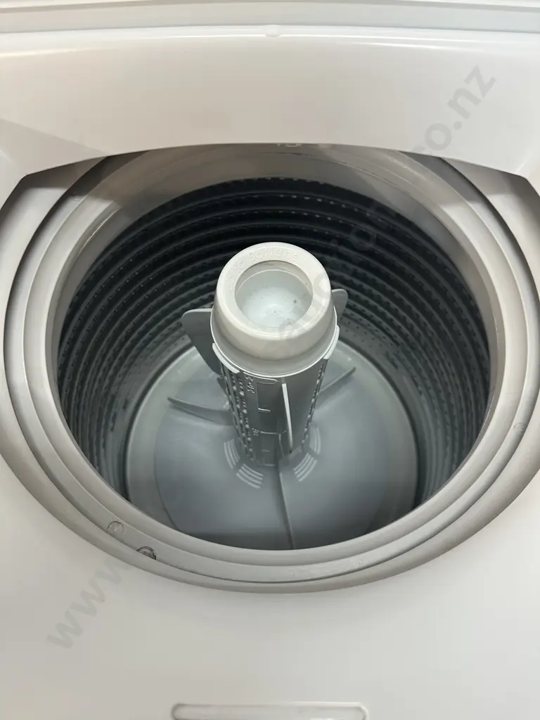 Fisher & Paykel 6kg QuickSmart Top Load Washing Machine Model MW60, #ERG481901 Image 1++