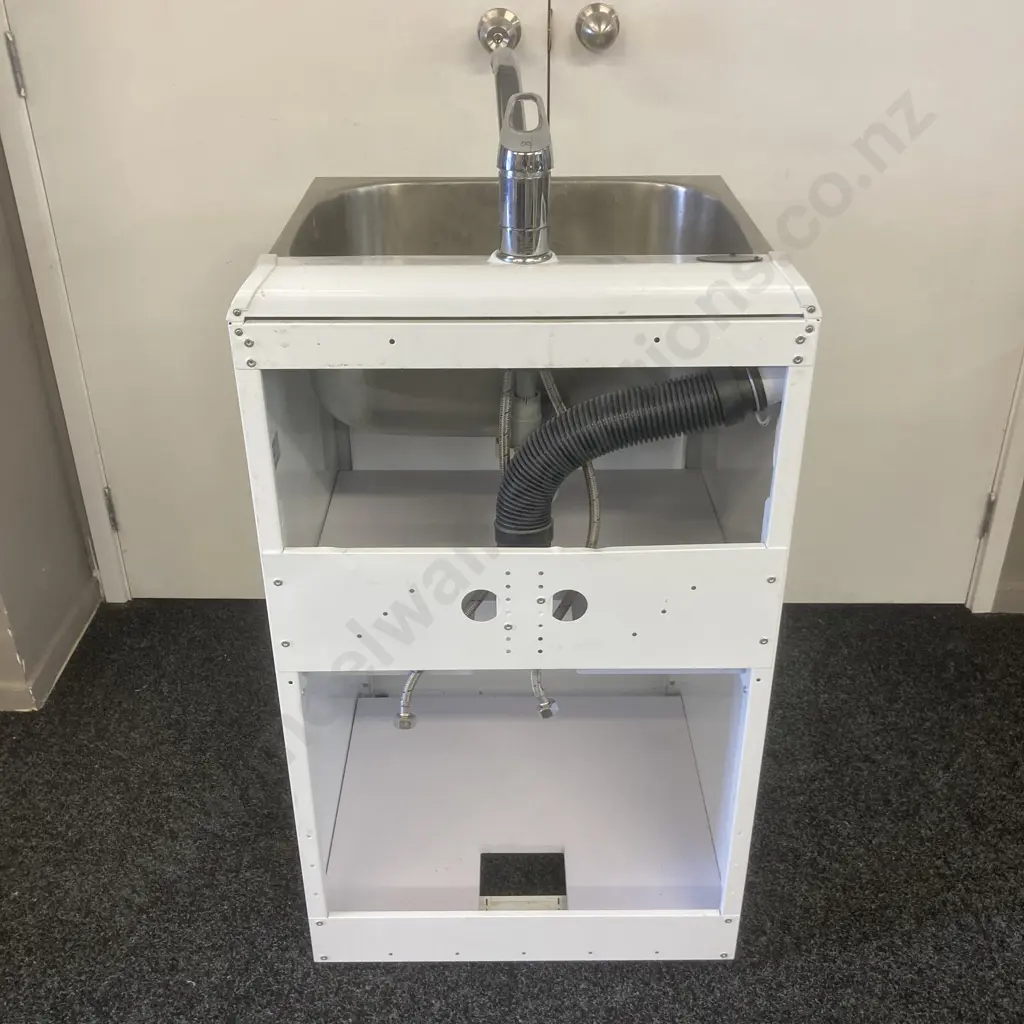 Robinhood Supertub - Model ST3702. H95 W55.5 D56.5cm Image 1++