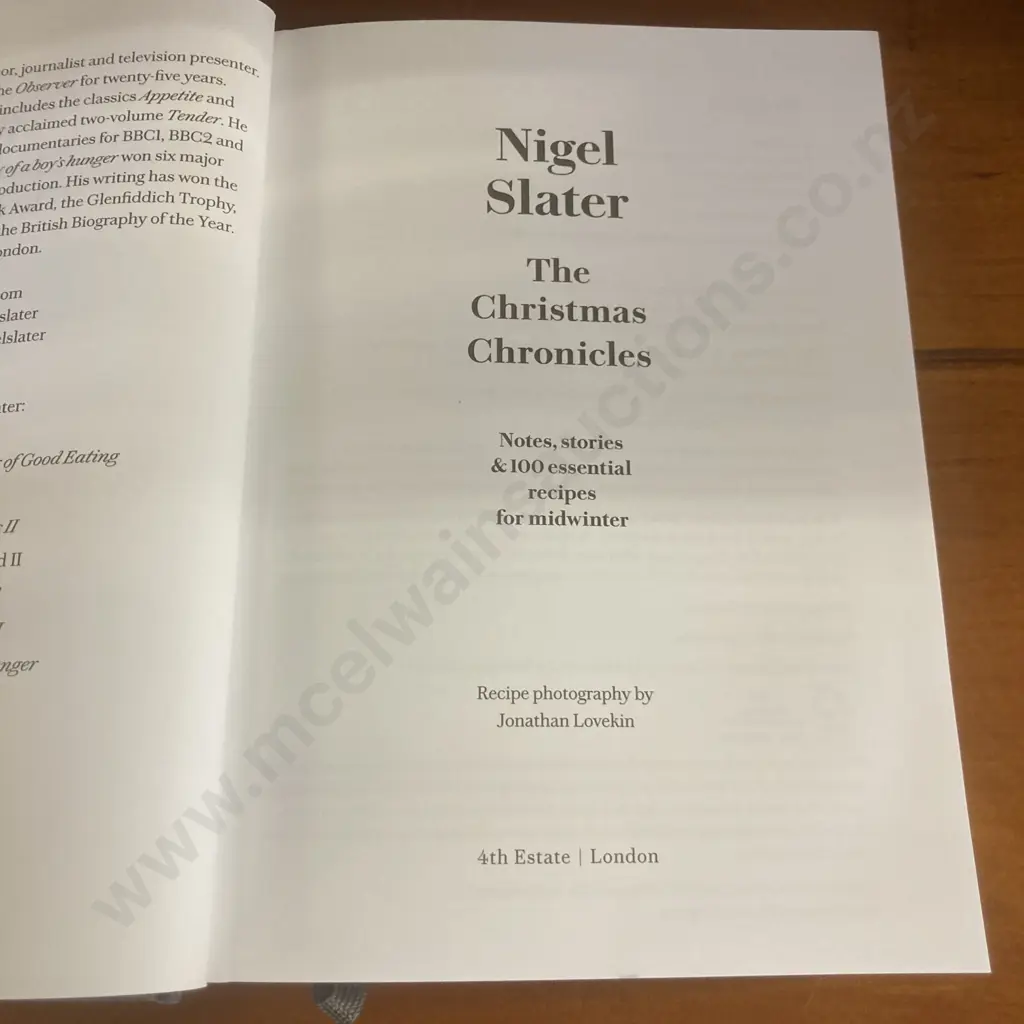 The Christmas Chronicles Notes, Stories And Essential Recipes For Midwinter by Nigel Slater Image 1++