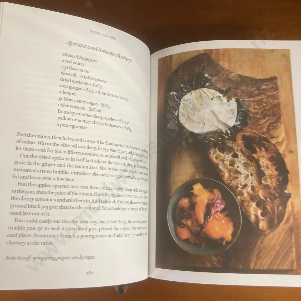 The Christmas Chronicles Notes, Stories And Essential Recipes For Midwinter by Nigel Slater Image 1++