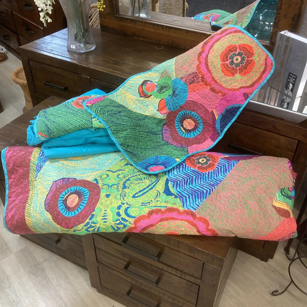 Multi Colour Coverlet, Pillow Cases, & Morgan Finch Sheet Sets 210 x 204cm Image 1++