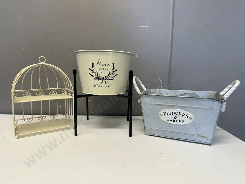 Assorted Garden Pots & Small Cream Mesh Shelf Image 1++