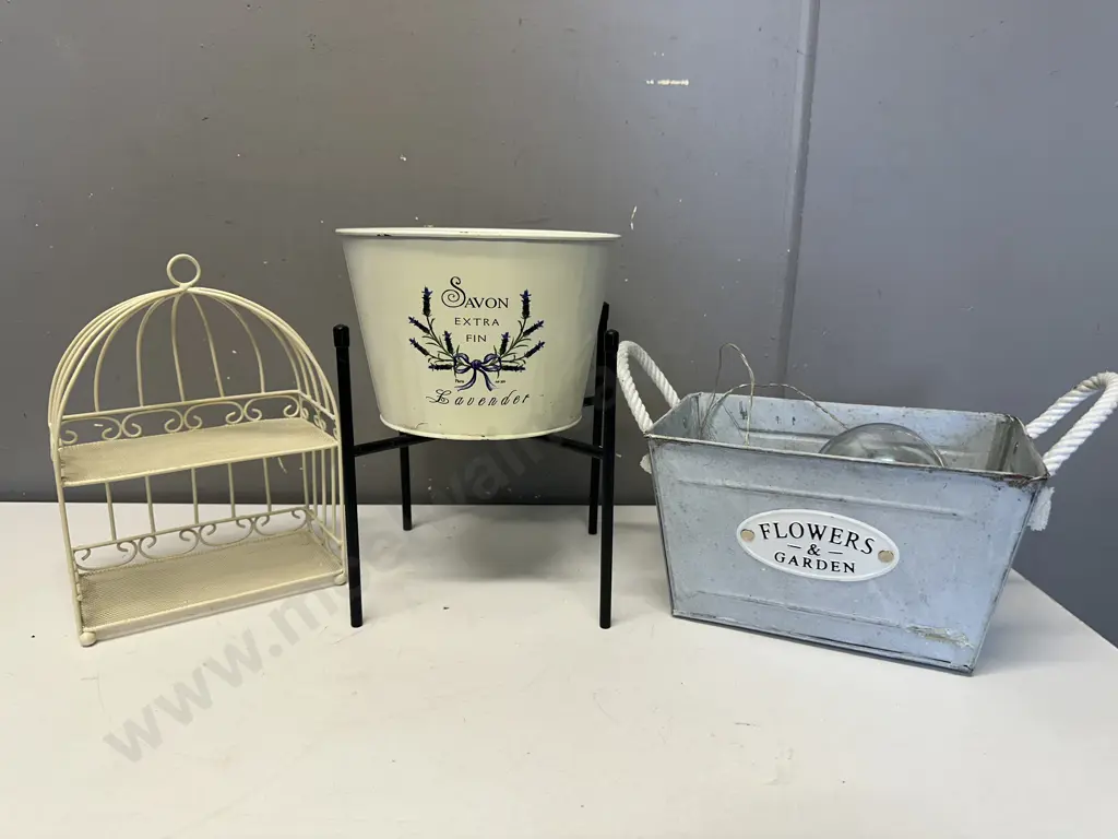 Assorted Garden Pots & Small Cream Mesh Shelf Image 1++