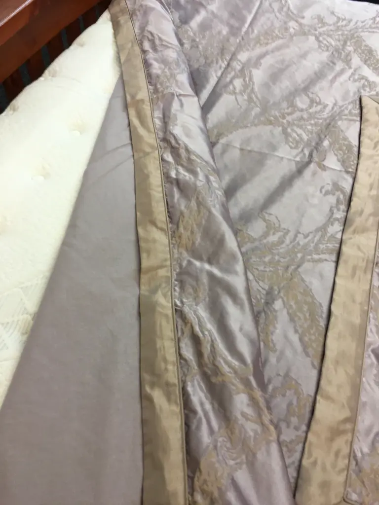 Queen Mocha Coloured Duvet Cover, Euro Pillowcases x 2, Standard Pillowcases x 2, 4 x Cushions Image 1++