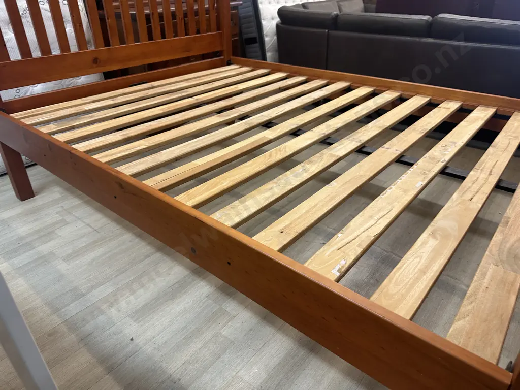 Solid Pine Wooden Slat Queensize  Bed Frame Image 1++