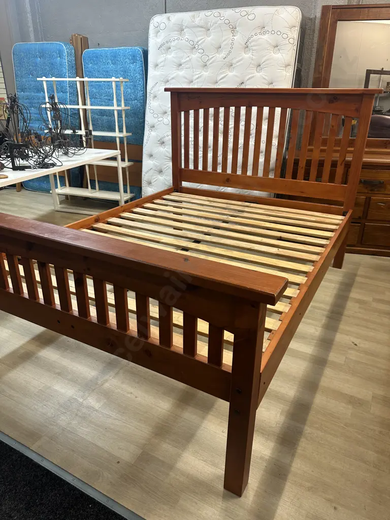 Solid Pine Wooden Slat Queensize  Bed Frame Image 1++