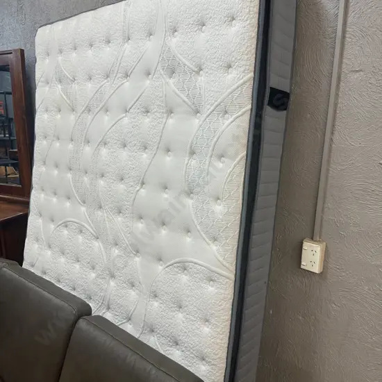 Sleepmax Lomanlisa Queen Size Mattress