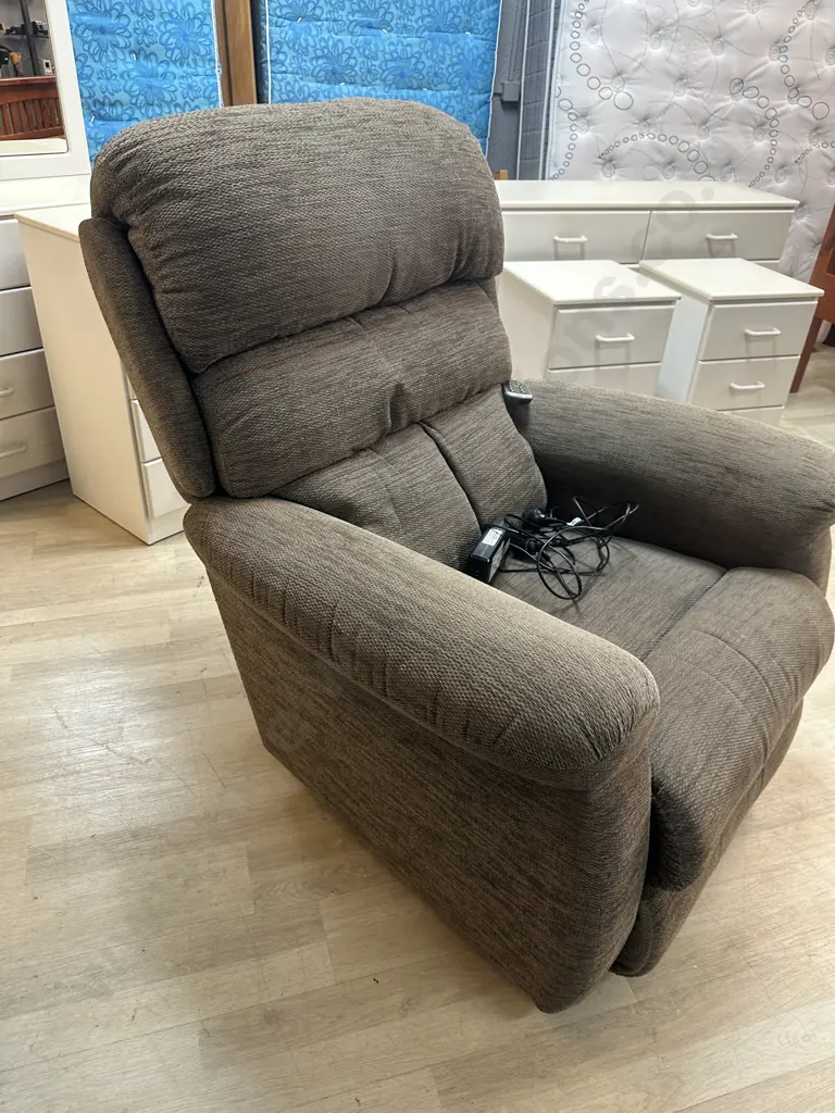 LazBoy Brown Fabric Electric Recliner Image 1++