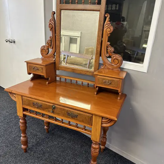 Kauri Colonial Dresser With Three Drawers, Carved Wood Details & Bevelled Edge Mirror H172,W110,D50cm.
