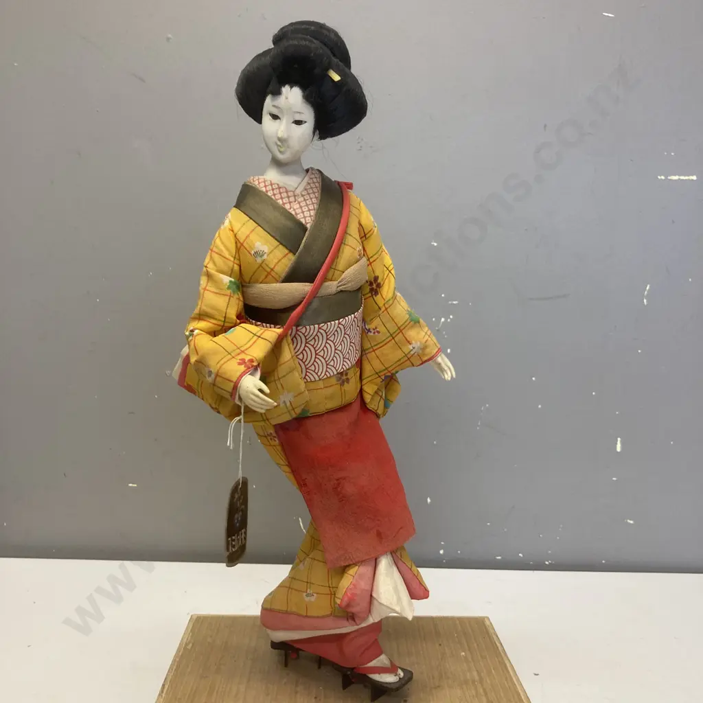 Vintage 42cm Japanese Geisha Doll On Stand With Original Tag - 'Violet Doll ' Nagoya Image 1++