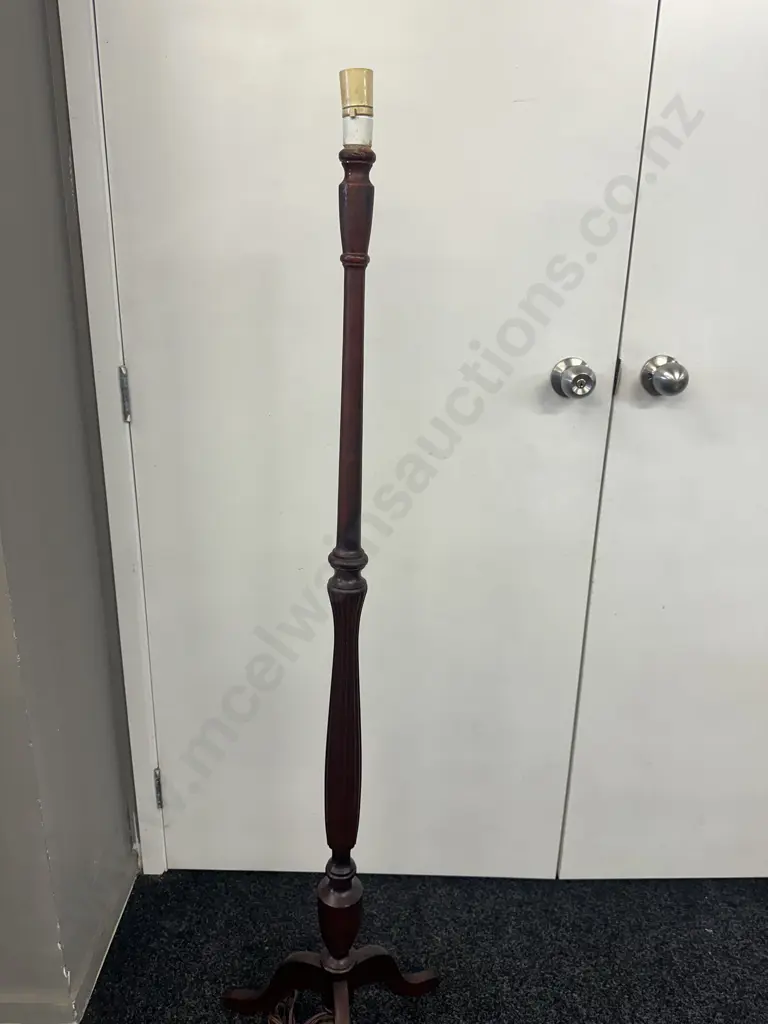 Mahogany Standard Lamp With a Tri-Feet Base. H141cm Image 1++