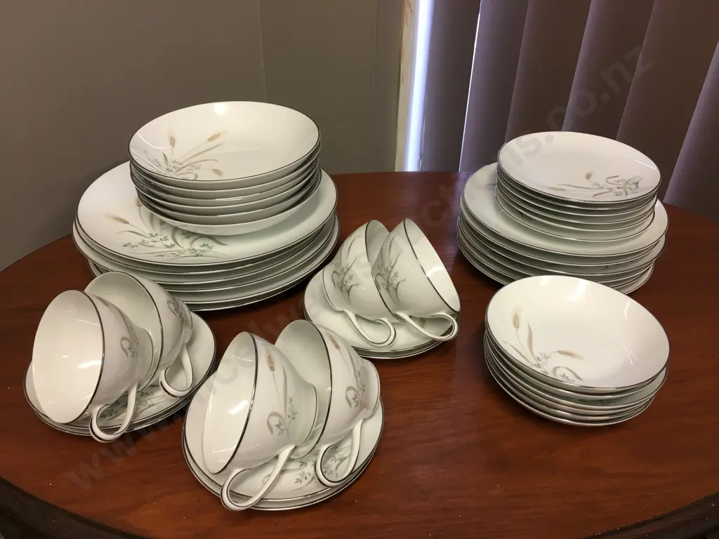 Vintage Zylstra Japan Handcrafted Bountiful Pattern Dinnerware Image 1++