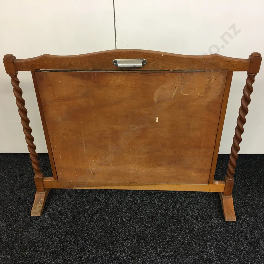 Antique Freestanding Oak Barley Twist Fire Screen Horse Scene H71cm,W110,D23cm. Image 1++