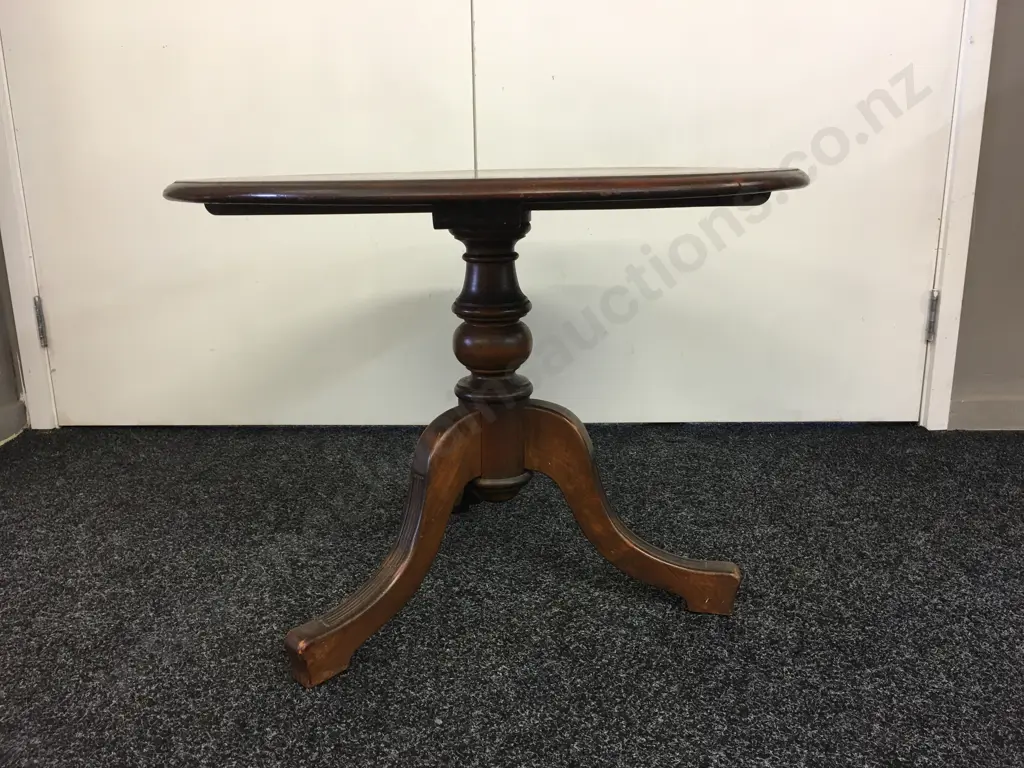 Vintage Mahogany Round Tri Legged Table H51,Dia68cm. Image 1++