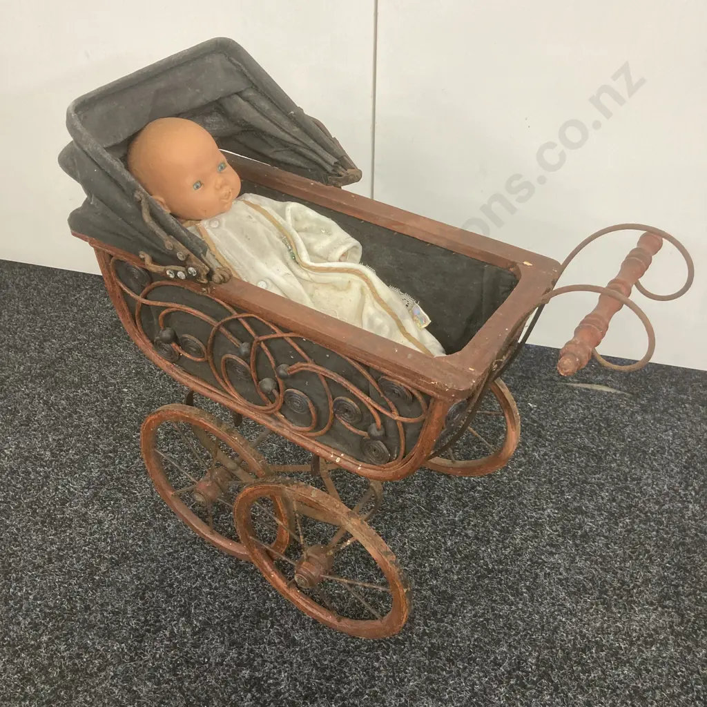 Antique Victorian Style Dolls Pram. 55 x 46cm Image 1++