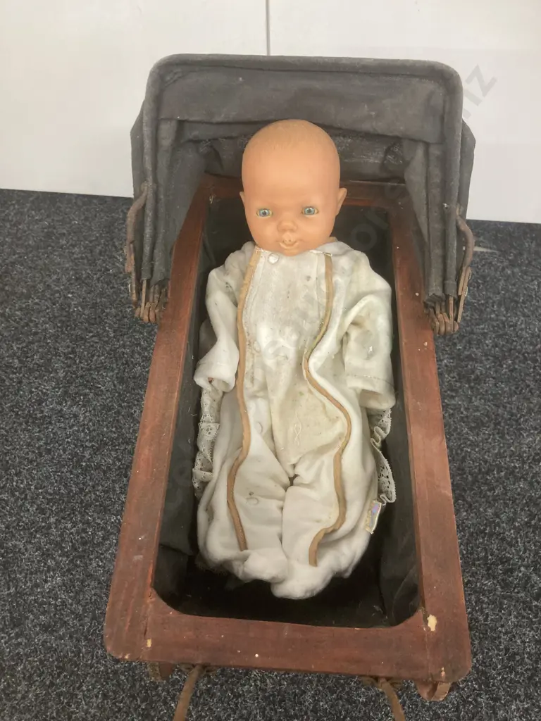 Antique Victorian Style Dolls Pram. 55 x 46cm Image 1++