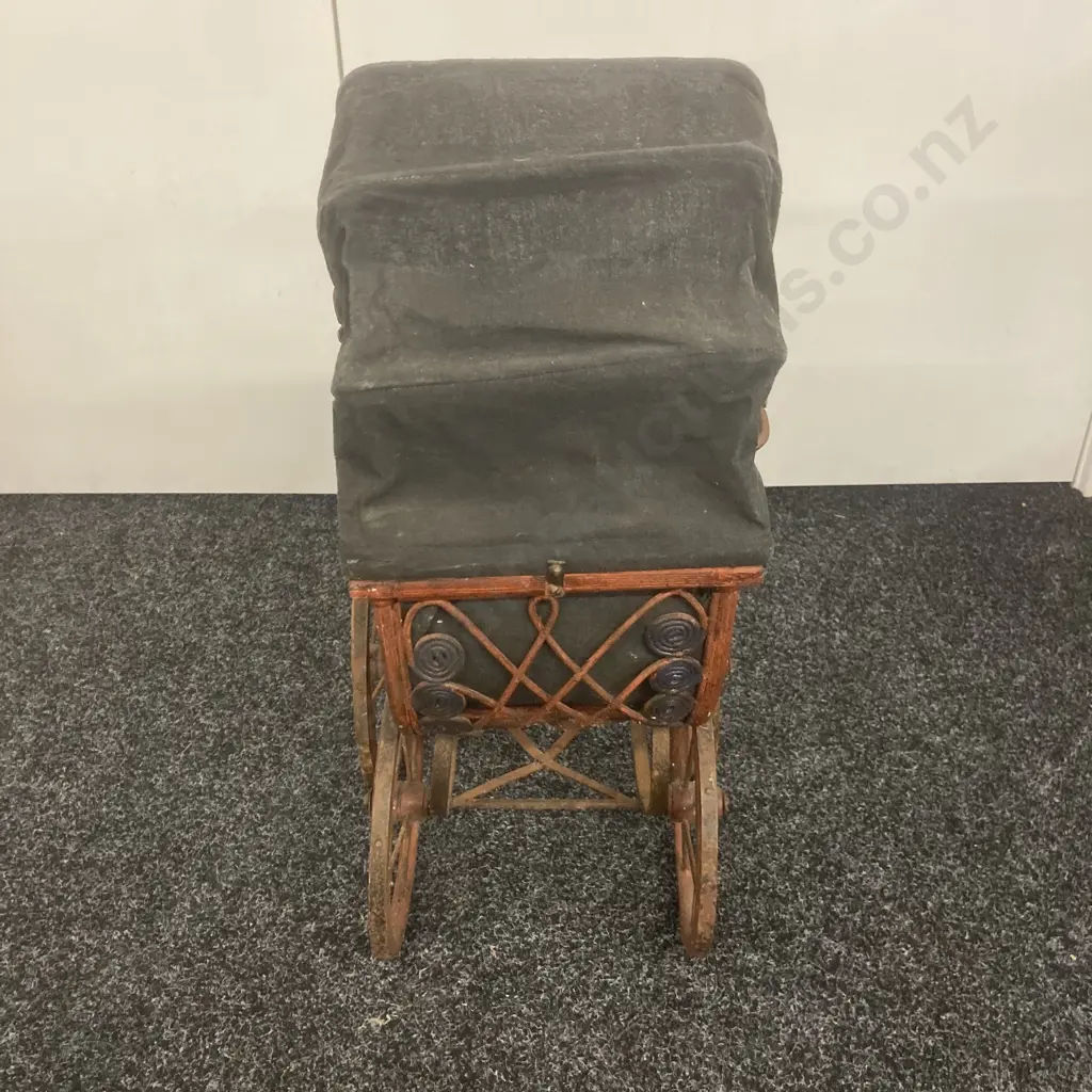 Antique Victorian Style Dolls Pram. 55 x 46cm Image 1++