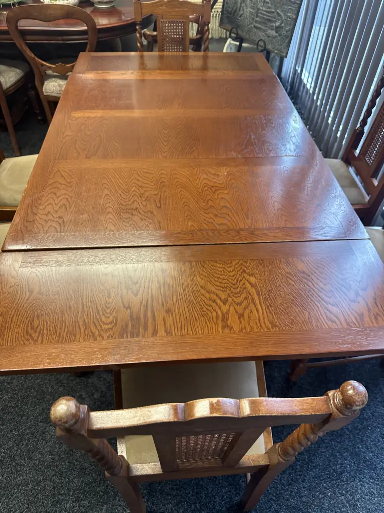 Oak Barley Twist Extension Table With Set of 6 Barley Twist Dining Chairs Image 1++