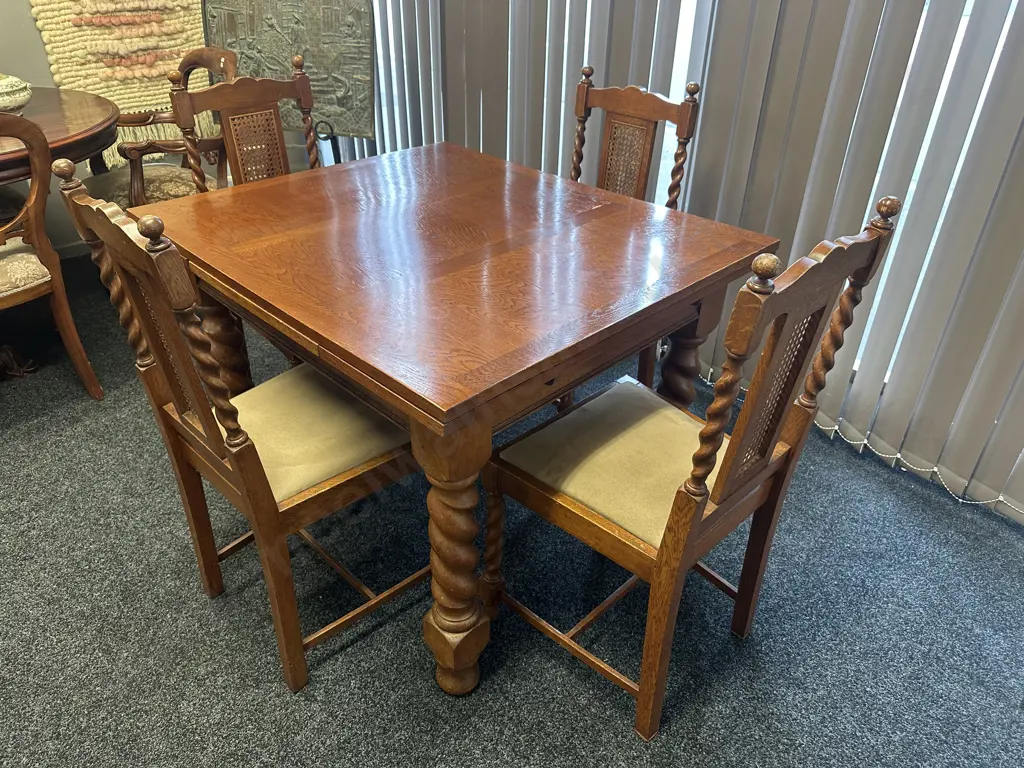 Oak Barley Twist Extension Table With Set of 6 Barley Twist Dining Chairs Image 1++