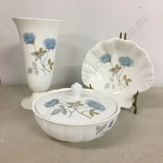 Vintage Wedgwood 'Ice Rose' China Items Including Bud Vase, Lidded Dish & Shell Trinket Dish