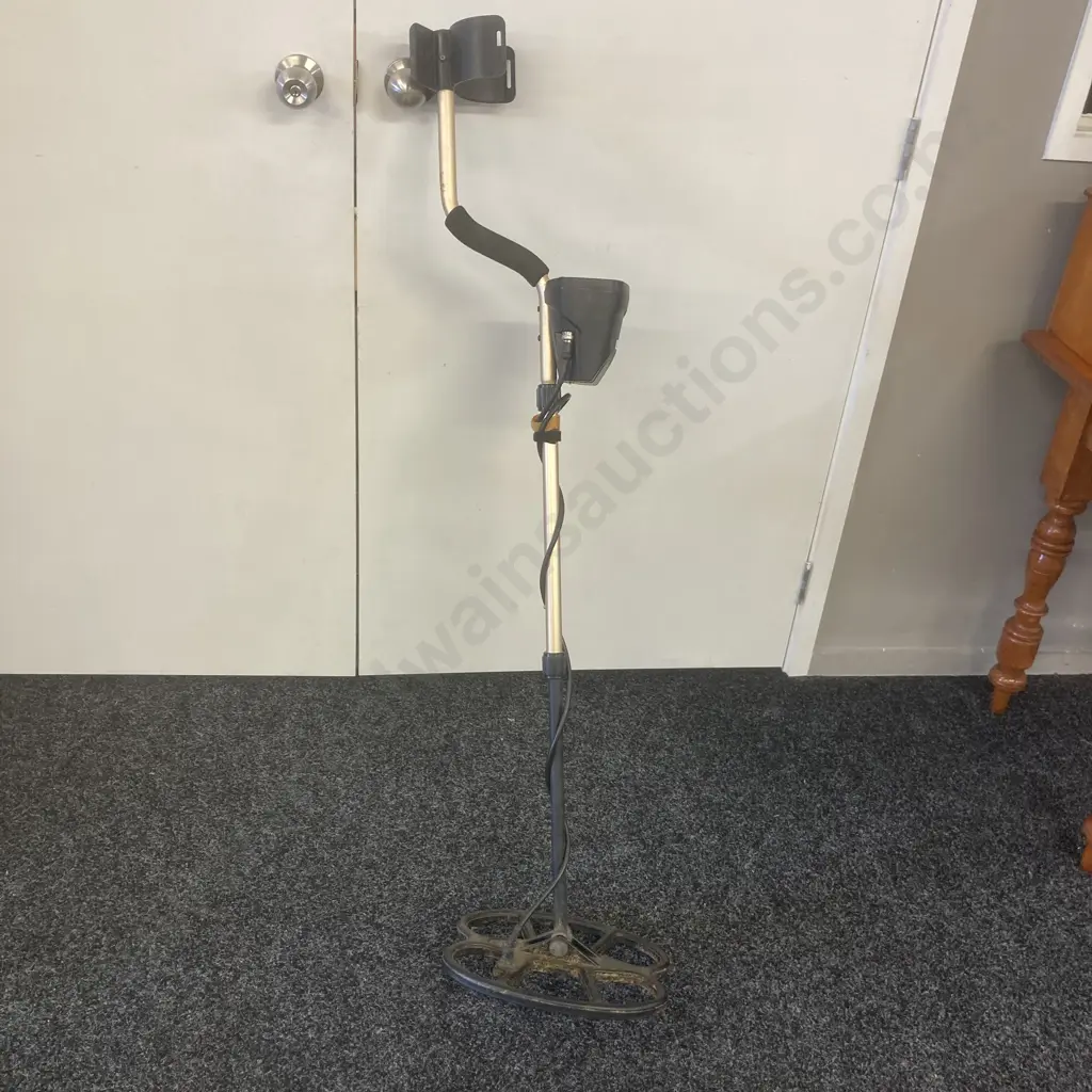 Fisher M-Scope Metal Detector Image 1++