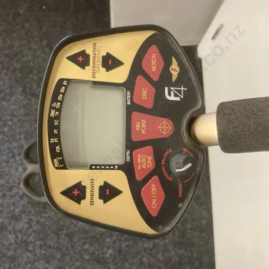 Fisher M-Scope Metal Detector