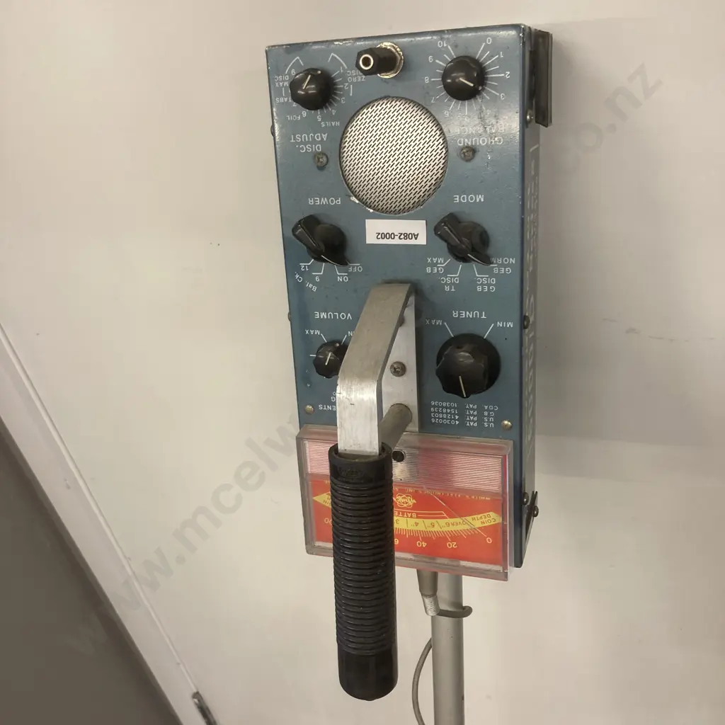 Whites (Oregon USA) Coinmaster 6000/D Series 2 Metal Detector Image 1++